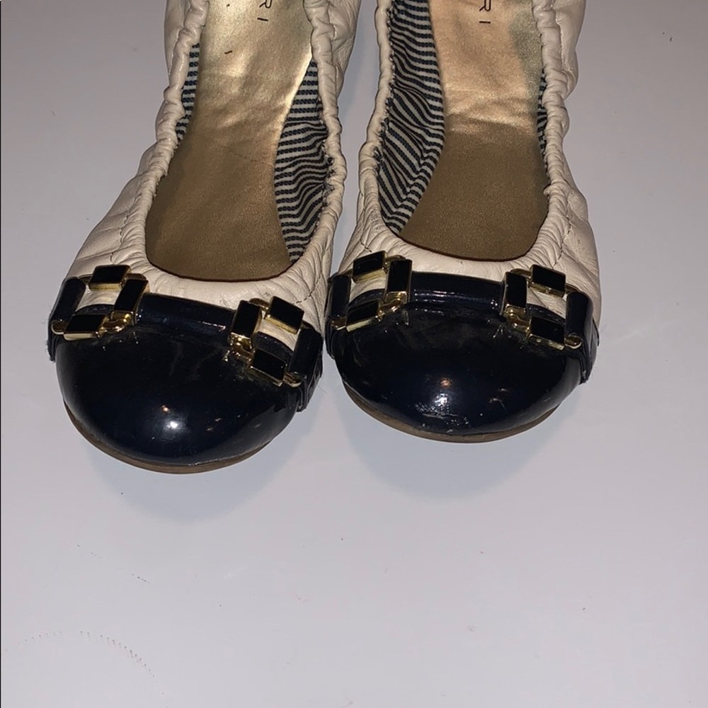 TAHARI flat - Picture 2 of 8